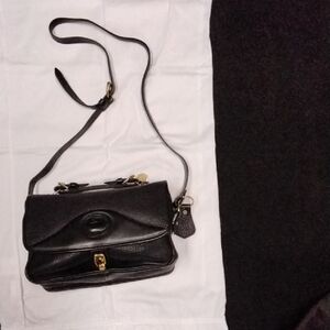 Vintage Elegant  Black Shoulder Bag